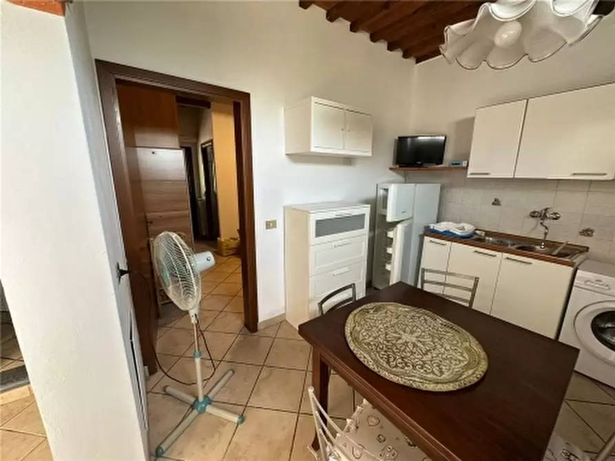 Immagine 31 di Rustico / casale in vendita  a Carmignano