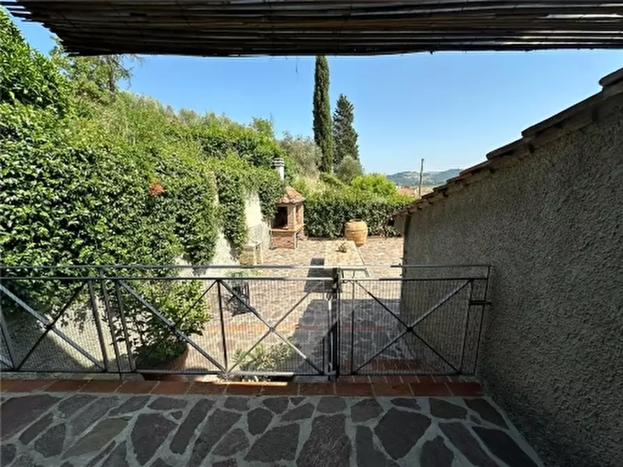 Immagine 40 di Rustico / casale in vendita  a Carmignano