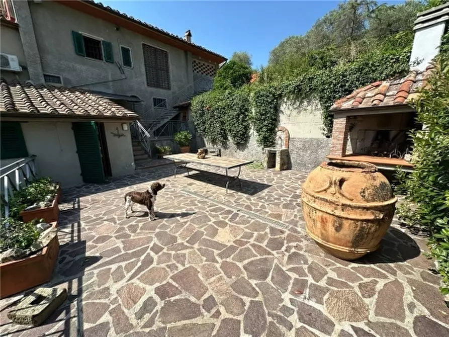 Immagine 48 di Rustico / casale in vendita  a Carmignano