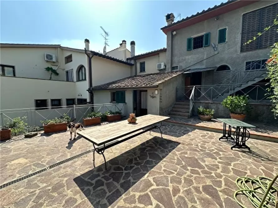 Immagine 49 di Rustico / casale in vendita  a Carmignano