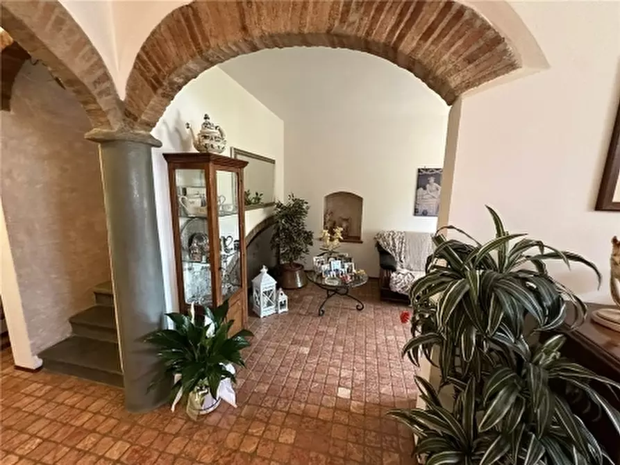 Immagine 53 di Rustico / casale in vendita  a Carmignano