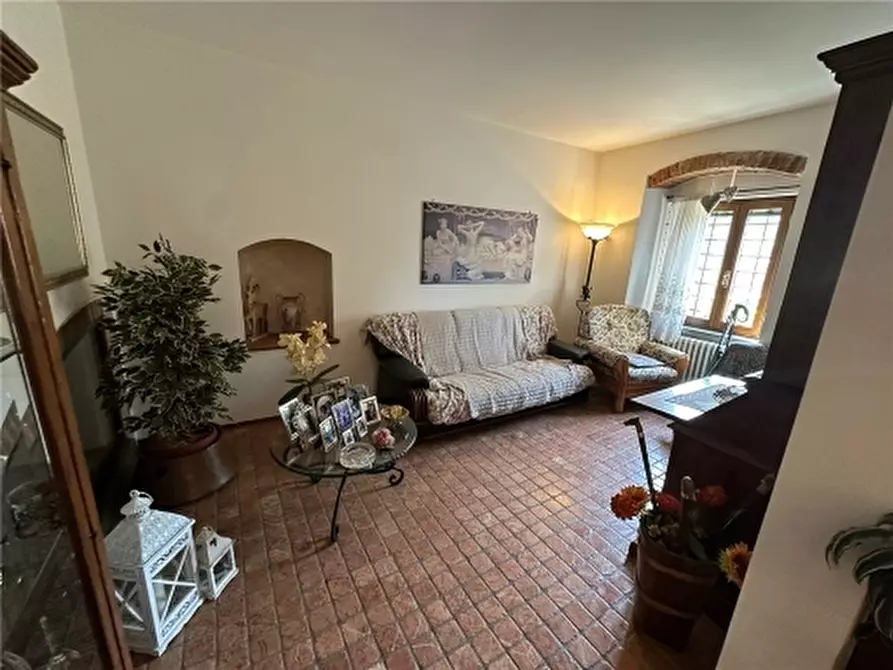 Immagine 54 di Rustico / casale in vendita  a Carmignano