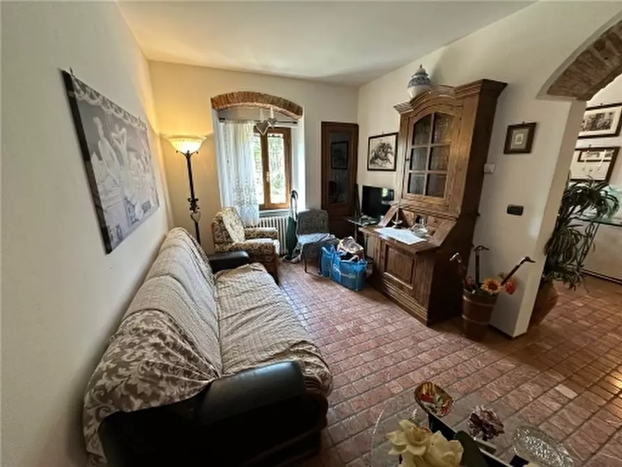 Immagine 55 di Rustico / casale in vendita  a Carmignano