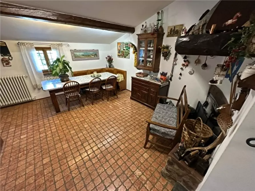Immagine 60 di Rustico / casale in vendita  a Carmignano