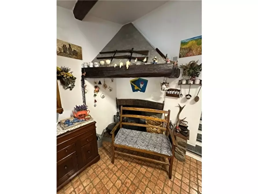 Immagine 61 di Rustico / casale in vendita  a Carmignano