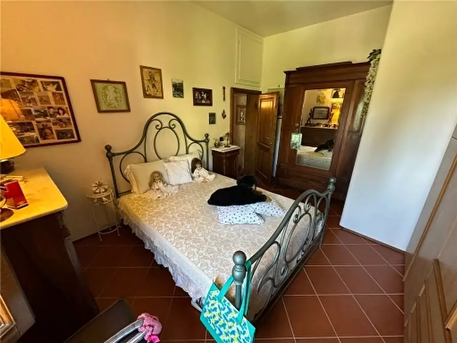 Immagine 83 di Rustico / casale in vendita  a Carmignano