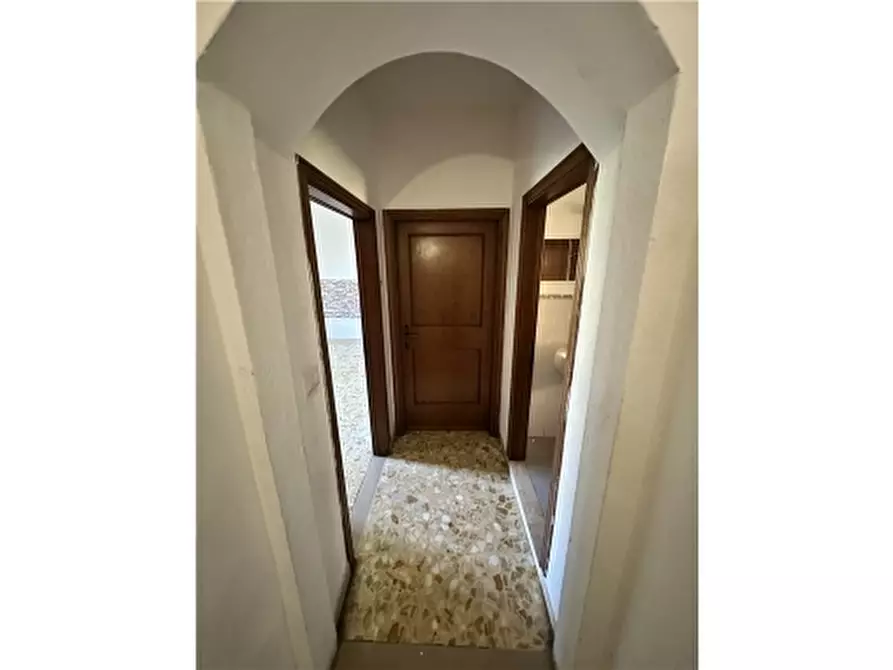 Immagine 24 di Rustico / casale in affitto  a Lastra A Signa