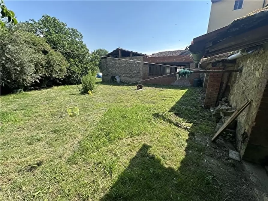 Immagine 8 di Rustico / casale in vendita  a San Gimignano