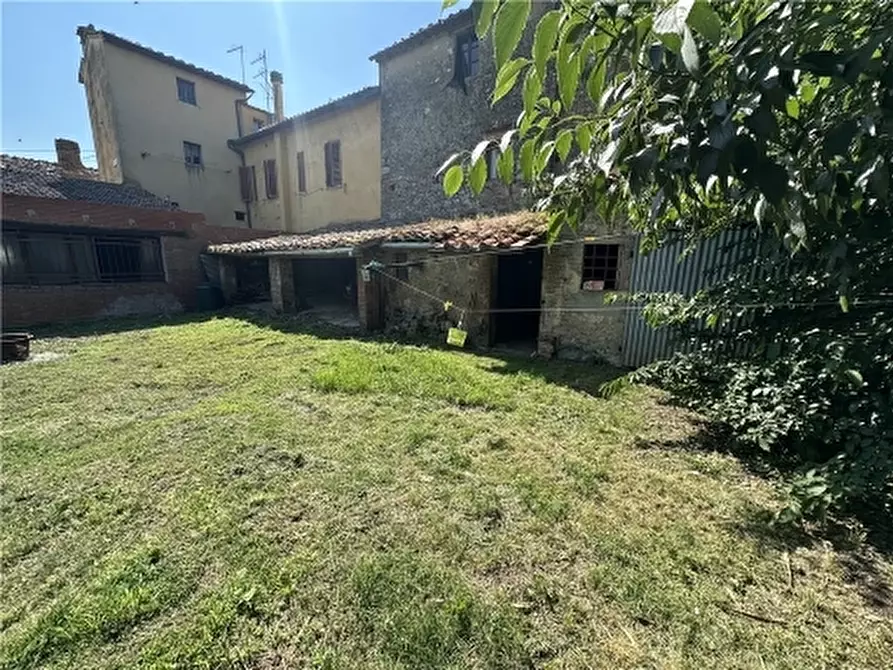 Immagine 9 di Rustico / casale in vendita  a San Gimignano