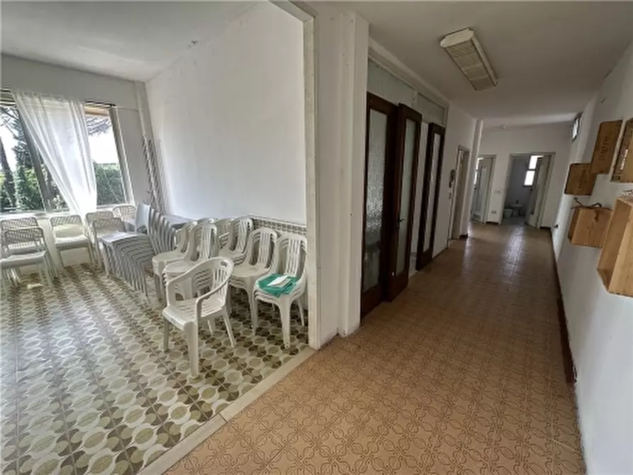 Immagine 4 di Negozio in affitto  a Montelupo Fiorentino