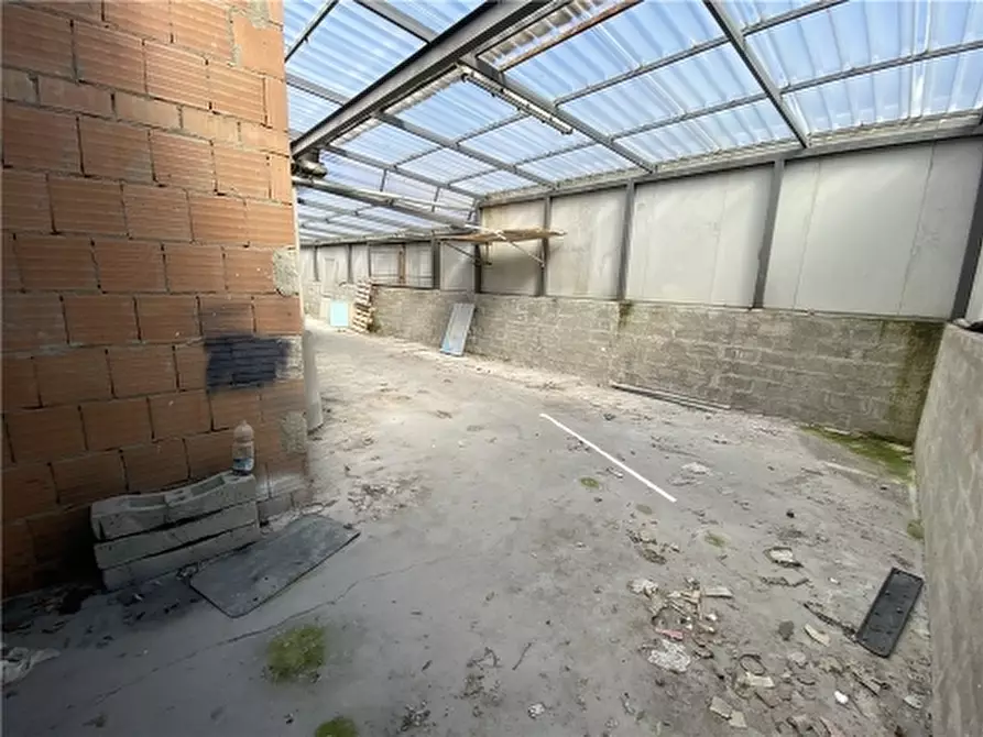 Immagine 12 di Magazzino in affitto  a Empoli