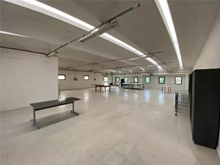 Immagine 1 di Magazzino in affitto  a Montespertoli
