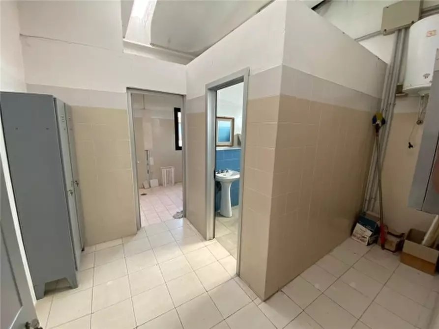 Immagine 5 di Magazzino in affitto  a Montespertoli