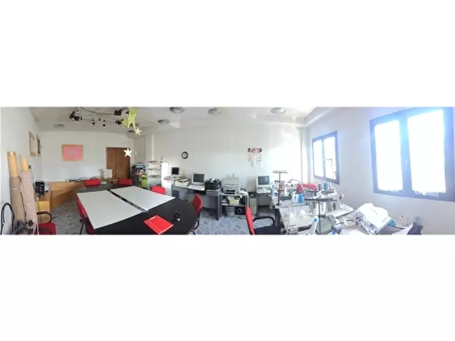 Immagine 7 di Magazzino in vendita  a Montespertoli