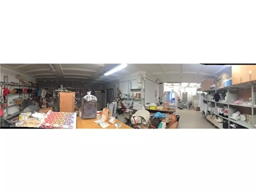 Immagine 10 di Magazzino in vendita  a Montespertoli