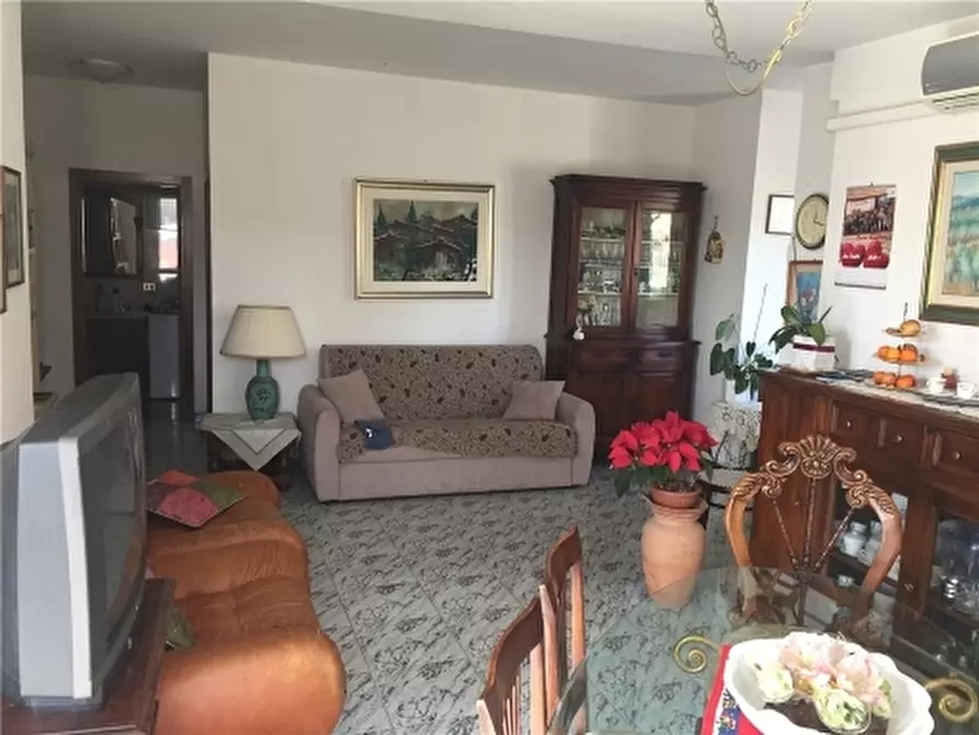 Immagine 20 di Magazzino in vendita  a Montespertoli