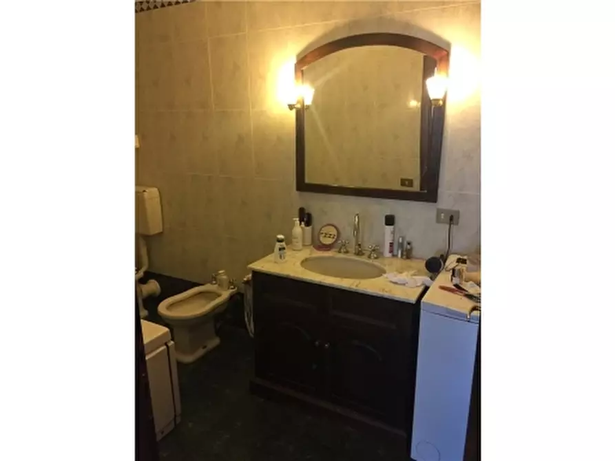 Immagine 25 di Magazzino in vendita  a Montespertoli