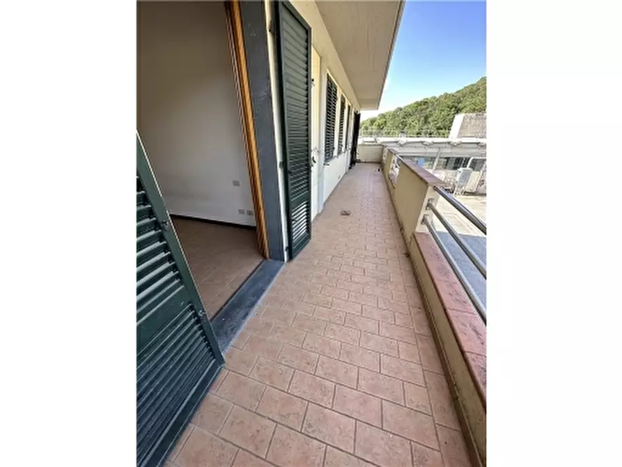 Immagine 26 di Magazzino in affitto  a Lastra A Signa