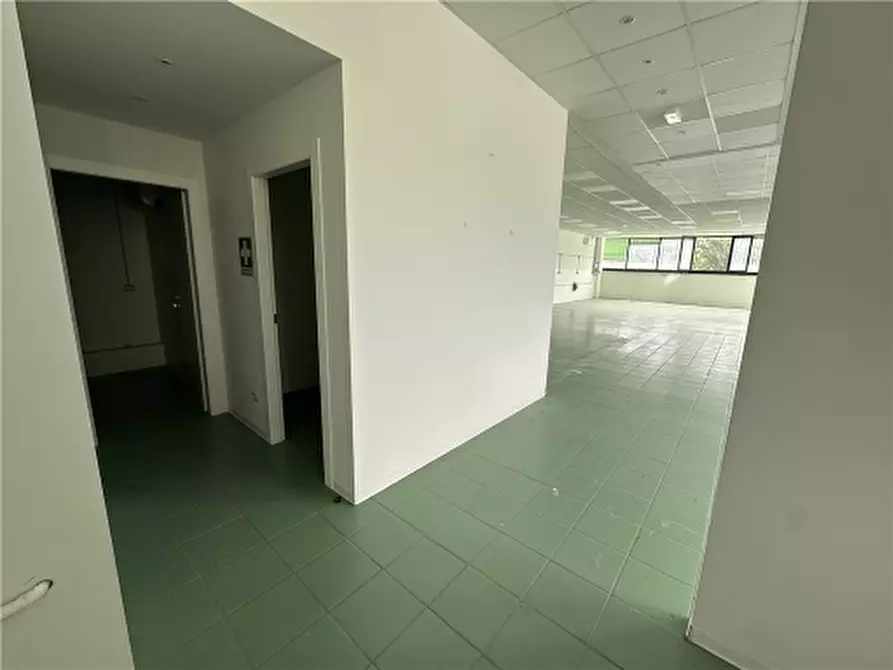 Immagine 4 di Magazzino in vendita  a San Casciano In Val Di Pesa