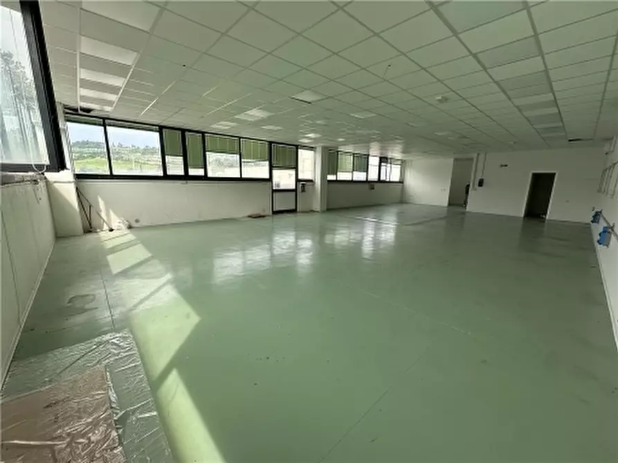 Immagine 8 di Magazzino in vendita  a San Casciano In Val Di Pesa