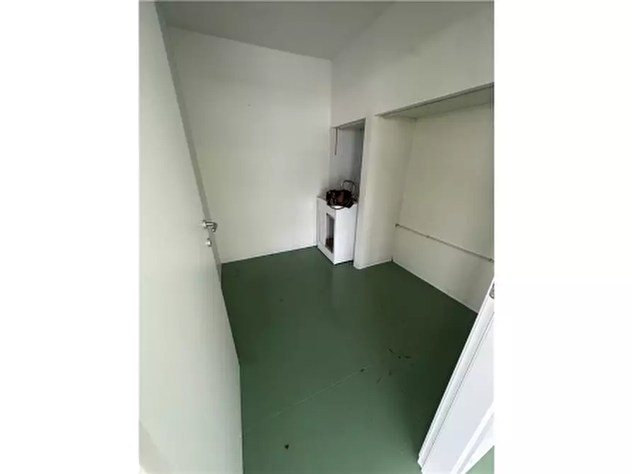 Immagine 10 di Magazzino in vendita  a San Casciano In Val Di Pesa