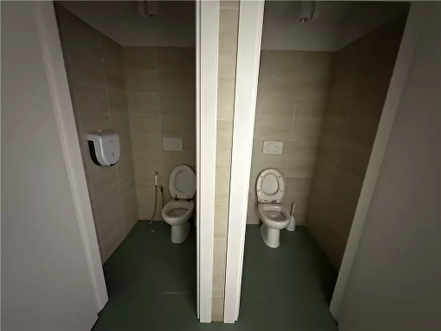 Immagine 14 di Magazzino in vendita  a San Casciano In Val Di Pesa