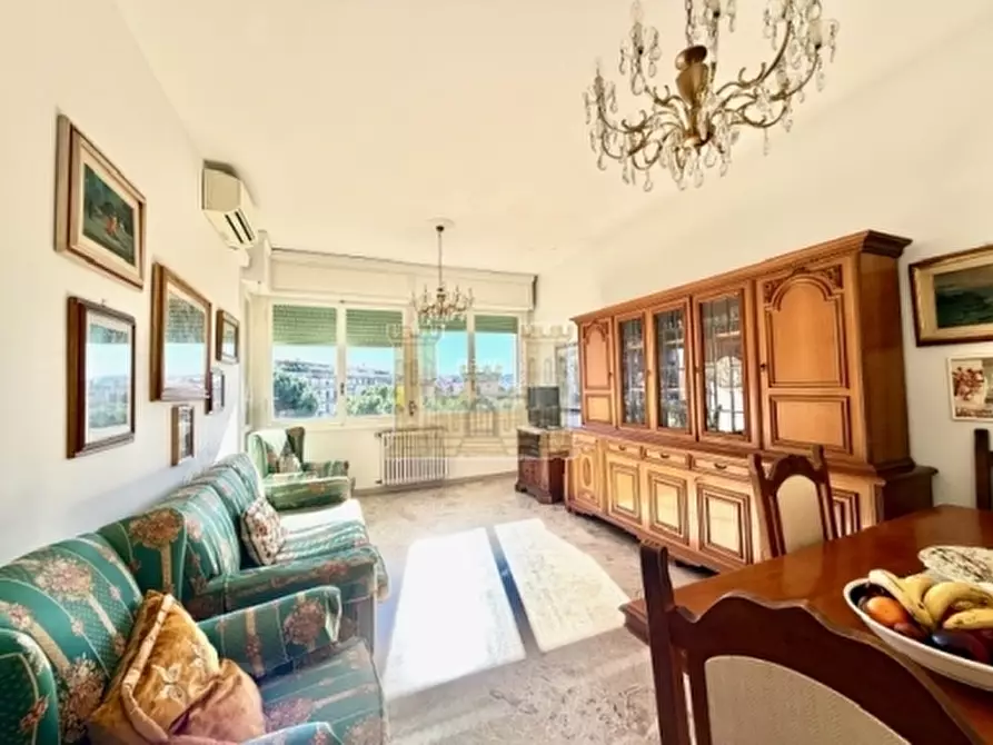 Immagine 4 di Appartamento in vendita  a Firenze