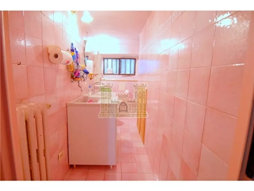 Immagine 31 di Appartamento in vendita  a Firenze