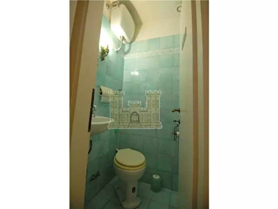 Immagine 32 di Appartamento in vendita  a Firenze