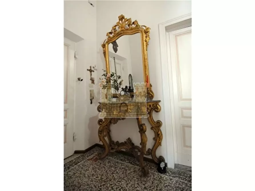 Immagine 37 di Appartamento in vendita  a Firenze