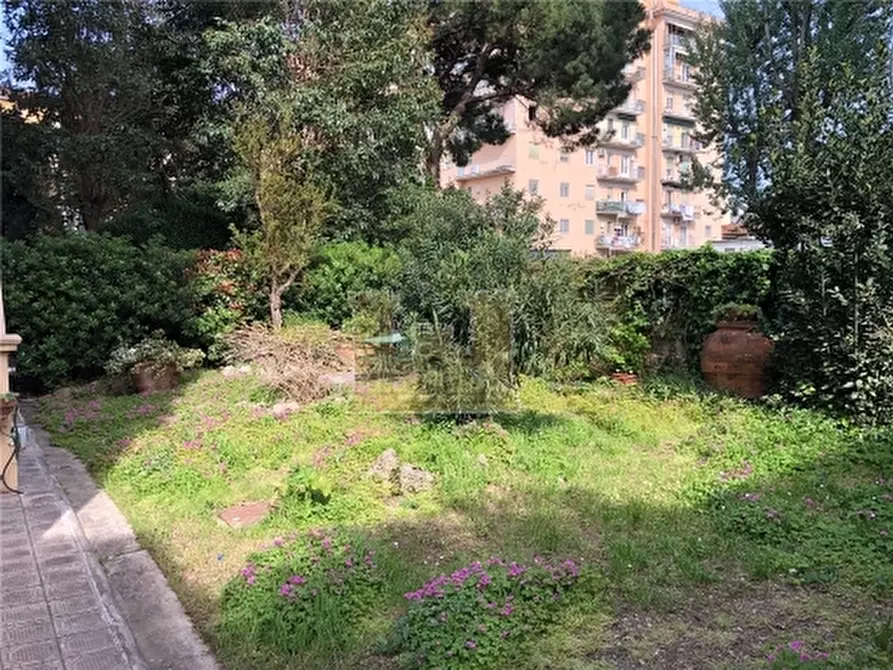 Immagine 38 di Appartamento in vendita  a Firenze