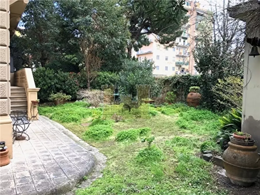 Immagine 44 di Appartamento in vendita  a Firenze