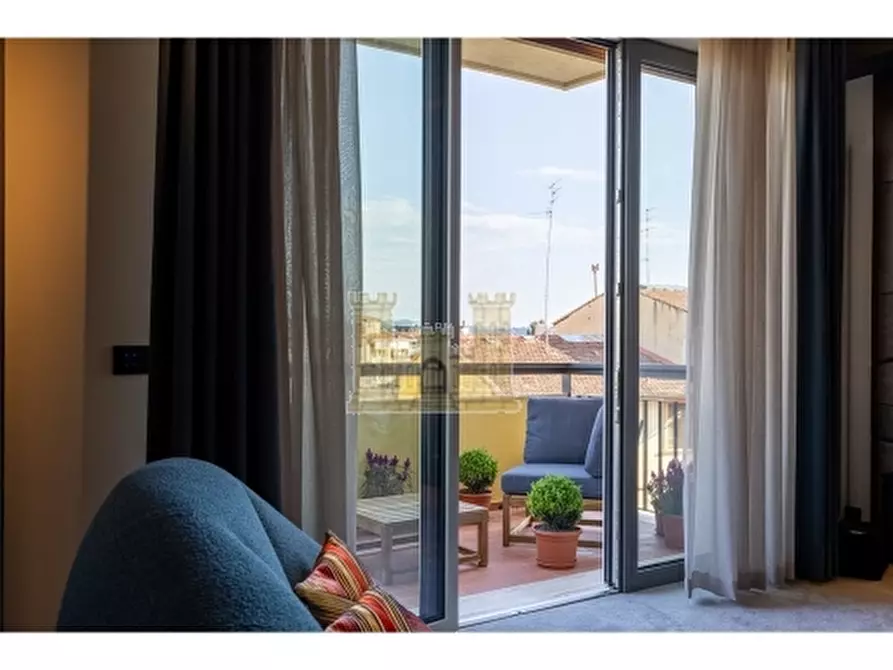 Immagine 6 di Appartamento in vendita  a Firenze