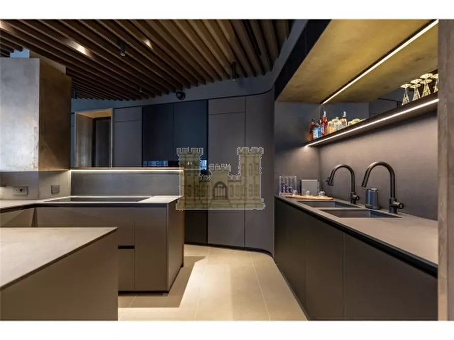 Immagine 12 di Appartamento in vendita  a Firenze