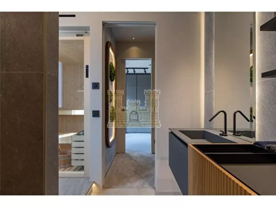 Immagine 14 di Appartamento in vendita  a Firenze