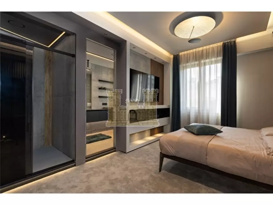 Immagine 15 di Appartamento in vendita  a Firenze