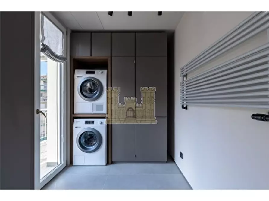 Immagine 21 di Appartamento in vendita  a Firenze