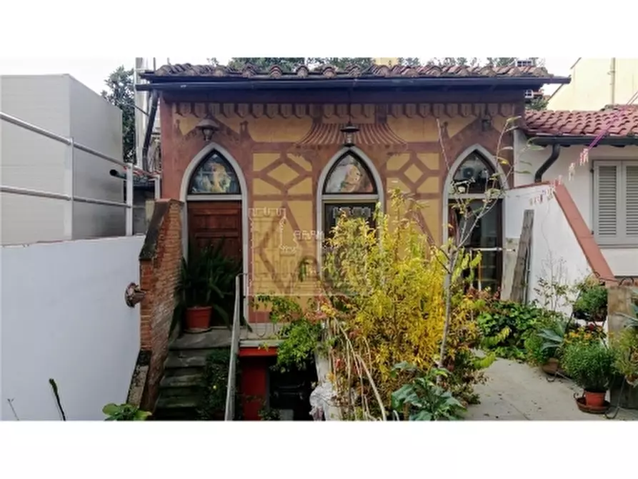 Immagine 21 di Appartamento in vendita  a Firenze