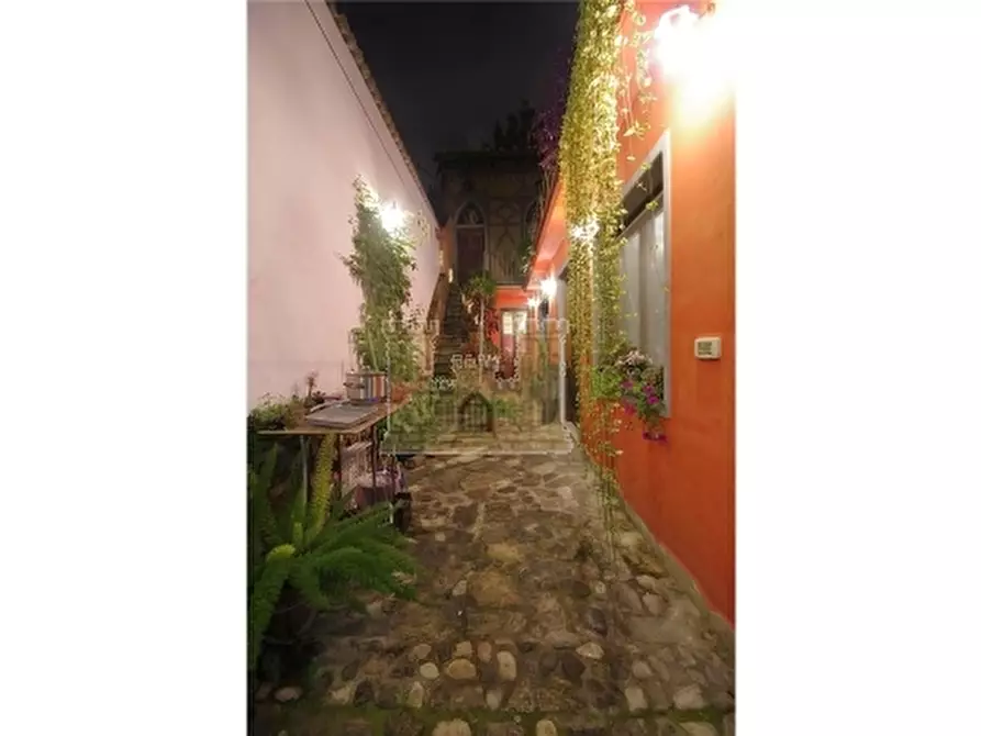 Immagine 24 di Appartamento in vendita  a Firenze