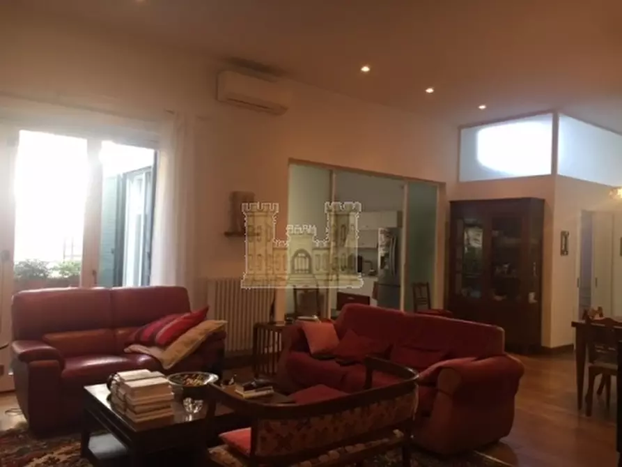 Immagine 5 di Appartamento in vendita  a Firenze