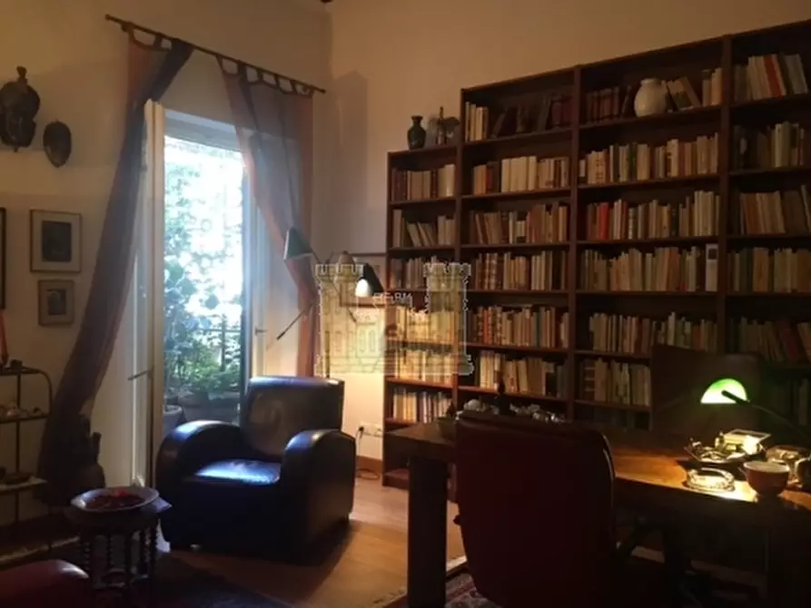 Immagine 6 di Appartamento in vendita  a Firenze