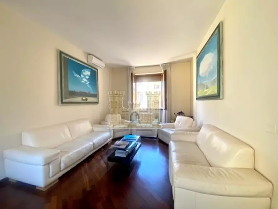 Immagine 2 di Appartamento in vendita  a Firenze