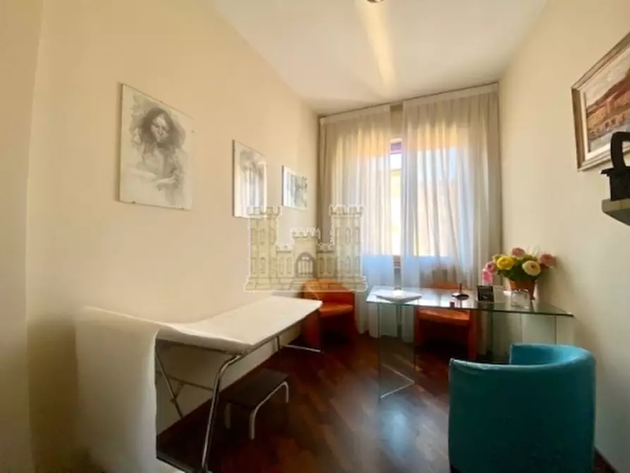 Immagine 6 di Appartamento in vendita  a Firenze