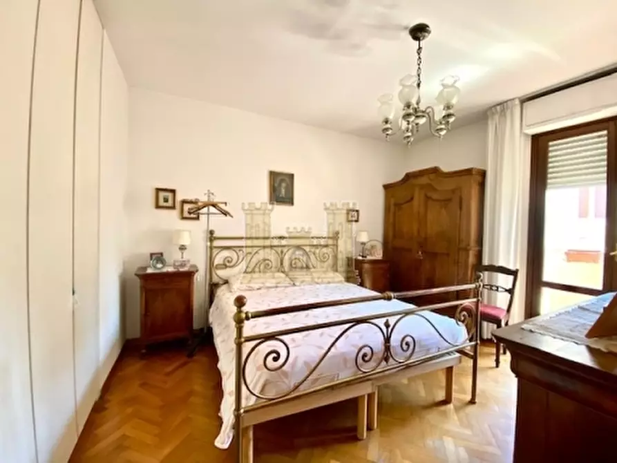 Immagine 10 di Appartamento in vendita  a Firenze