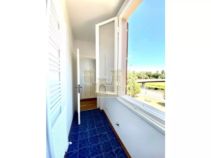 Immagine 13 di Appartamento in affitto  a Firenze