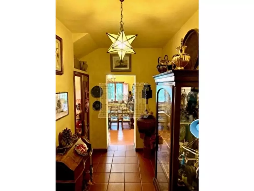 Immagine 10 di Villa in vendita  a Signa