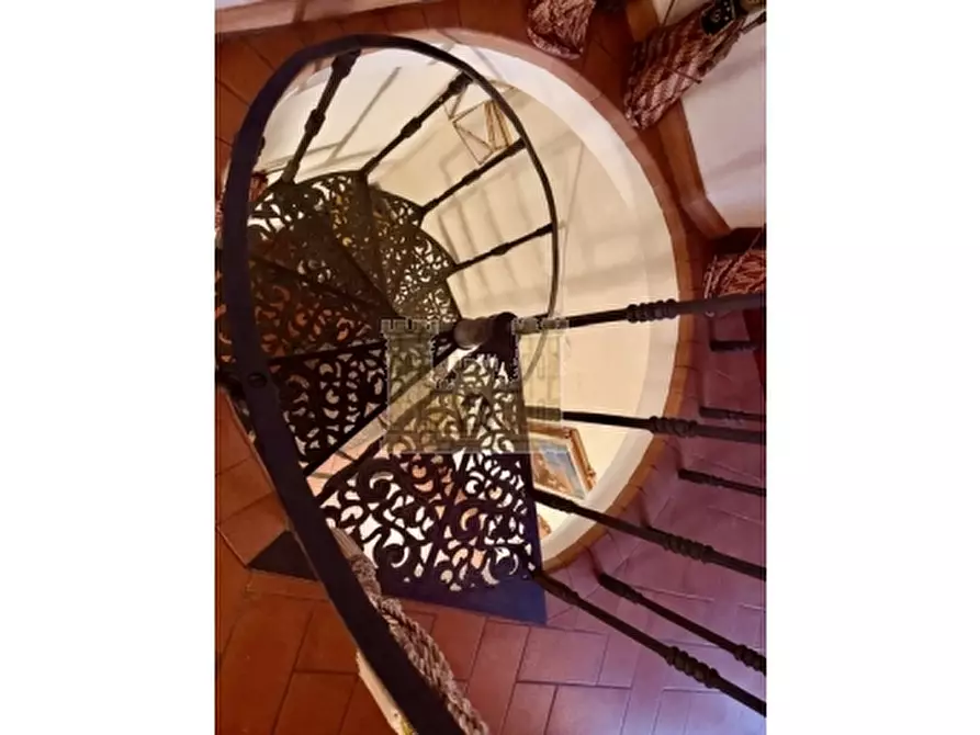 Immagine 22 di Villa in vendita  a Signa