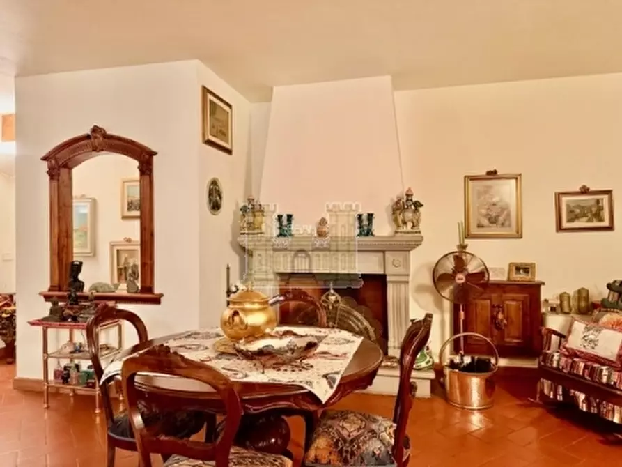 Immagine 24 di Villa in vendita  a Signa