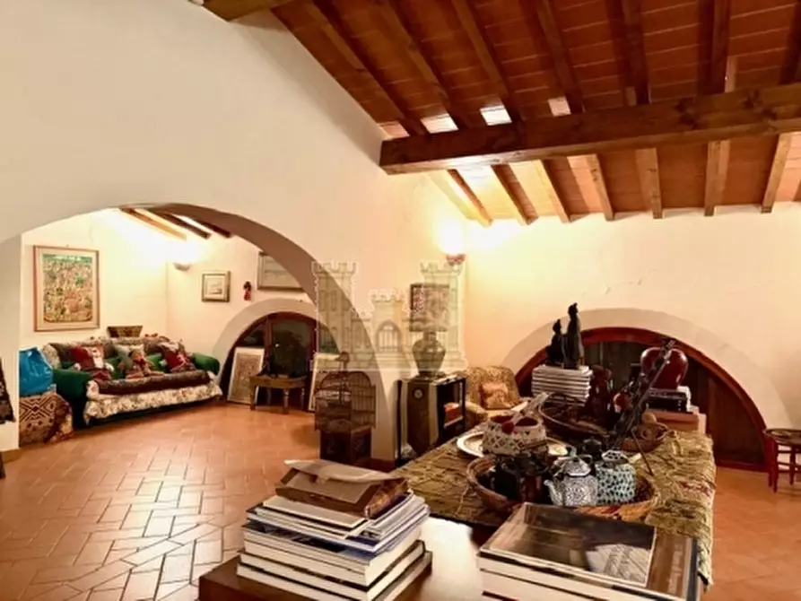 Immagine 26 di Villa in vendita  a Signa