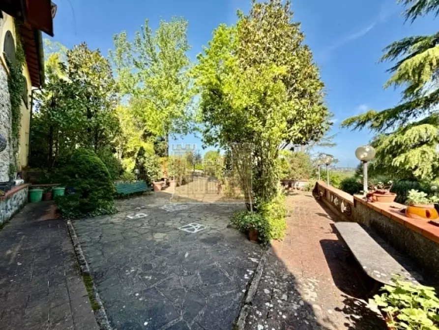 Immagine 31 di Villa in vendita  a Signa